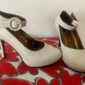 Petite heels size 4.5m